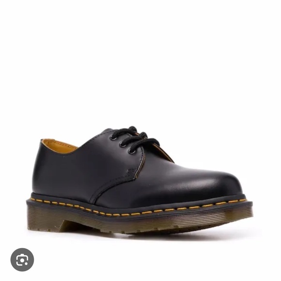 Dr. Martens Shoes - Dr. Martens 1461 smooth leather lace-up shoes sz 7